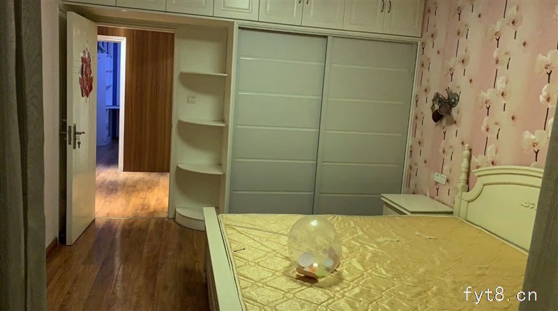 精装修,家电齐全水榭花都3室2厅1卫1500元/月